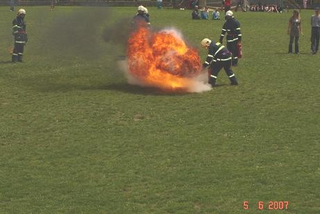 Hasenie požiaru kvapaliny.jpg